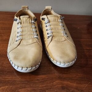 Womens Everly Leora Yellow Casual Leather Shoes